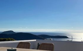 Gaia Serifos Apartments